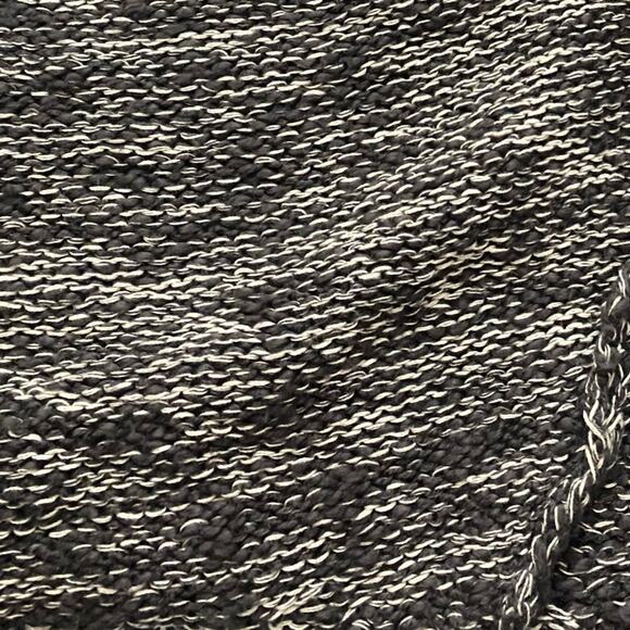 Women's Plus Size V-Neck Pullover Sweater - Universal Thread GRAY 1X NWT - Picture 7 of 7